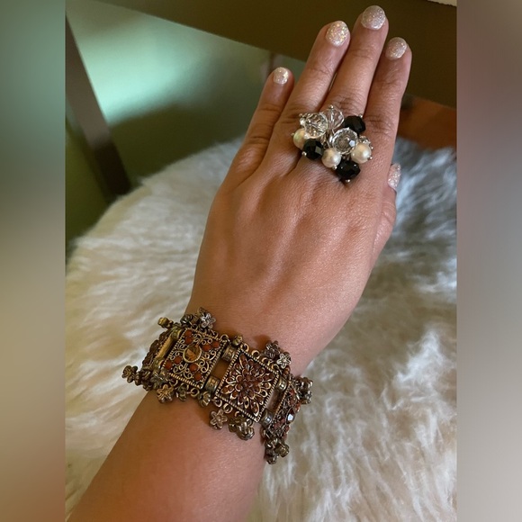 Beautiful Indian royal style orange stone stretchable, statement bracelet - Picture 1 of 6